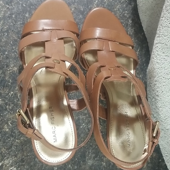 Marc Fisher size 10 heels - Picture 2 of 5